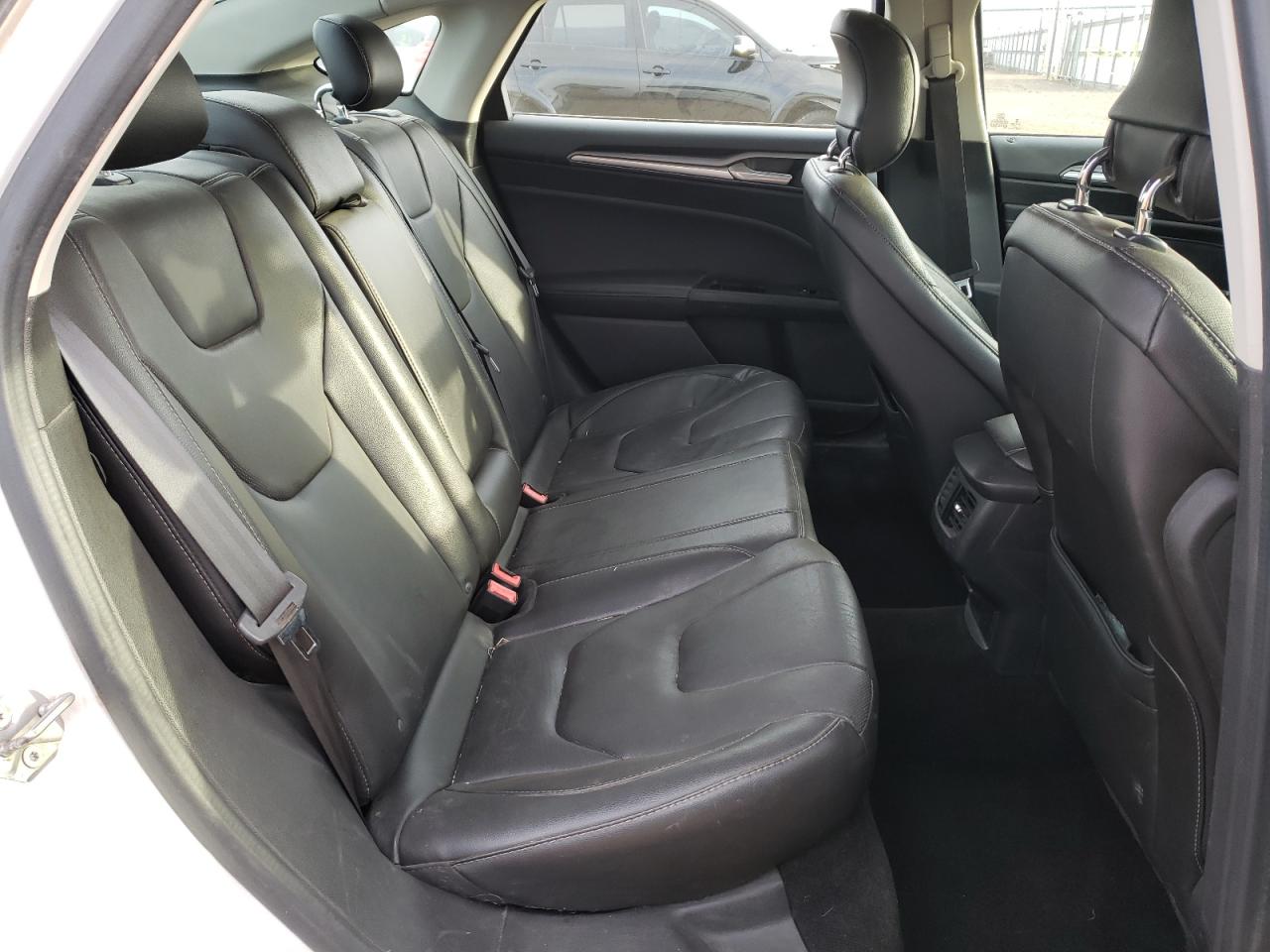 Photo 6 from auction – 2013 FORD FUSION with VIN 3FA6P0RU6DR282054