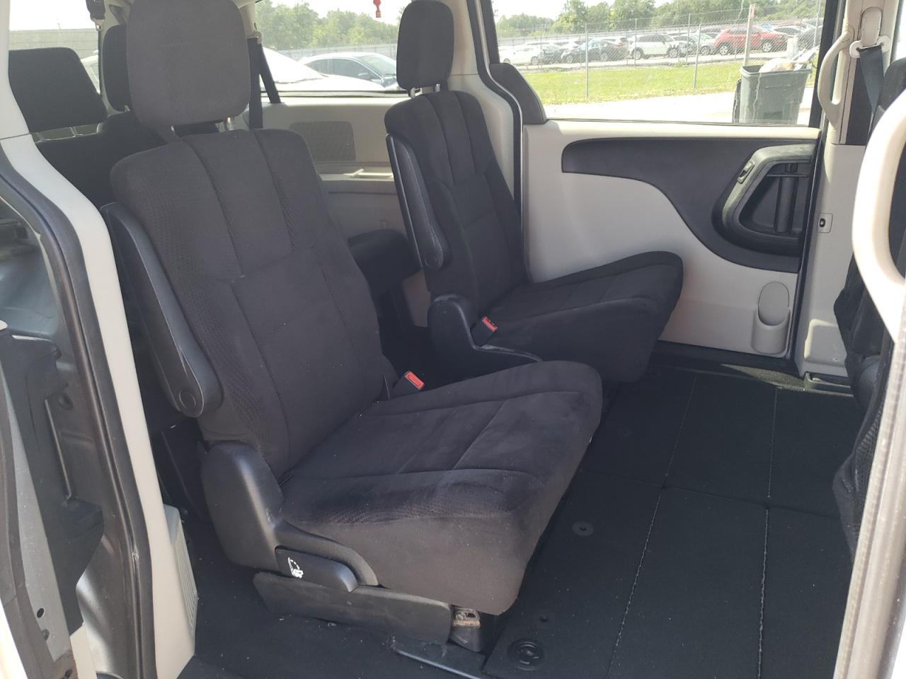 Photo 6 from auction – 2013 DODGE GRAND CARA with VIN 2C4RDGCG0DR716969