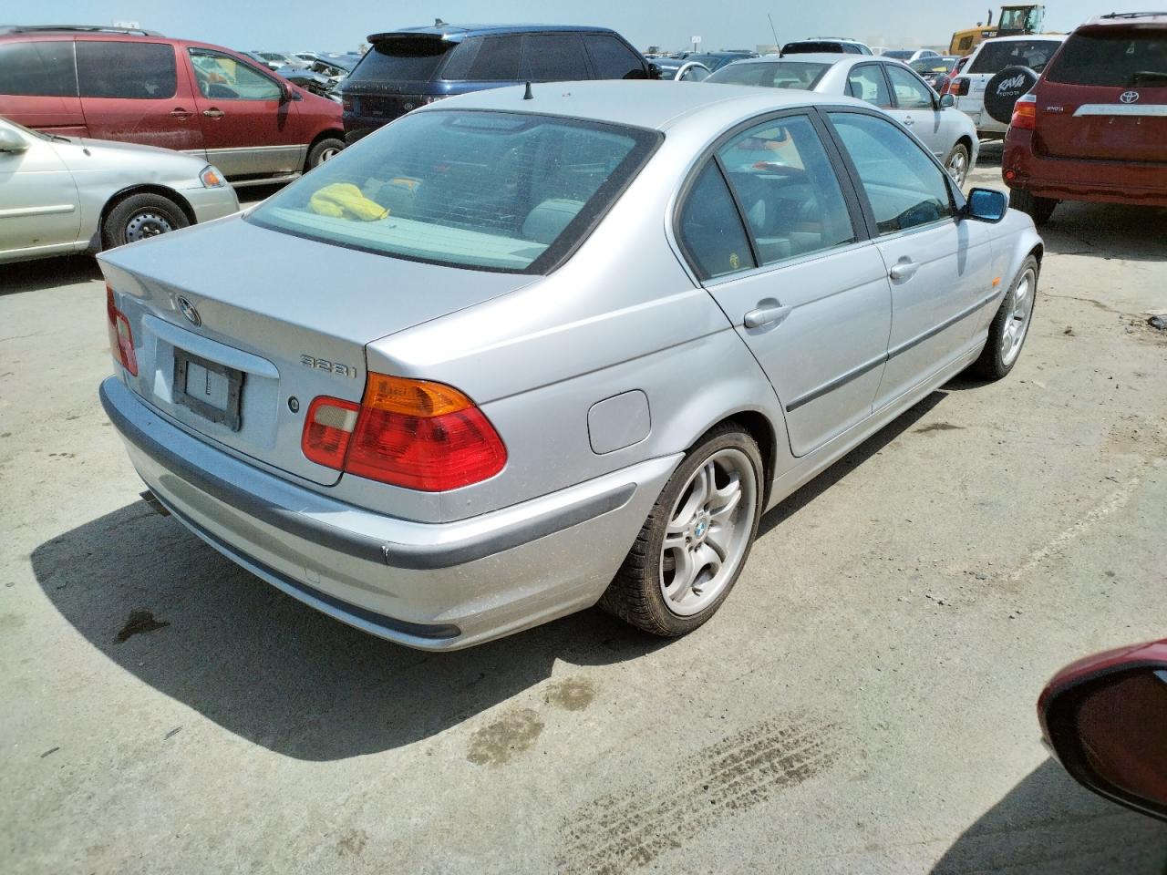Photo 4 from auction – 1999 BMW 328 I AUTO with VIN WBAAM5333XFR08720