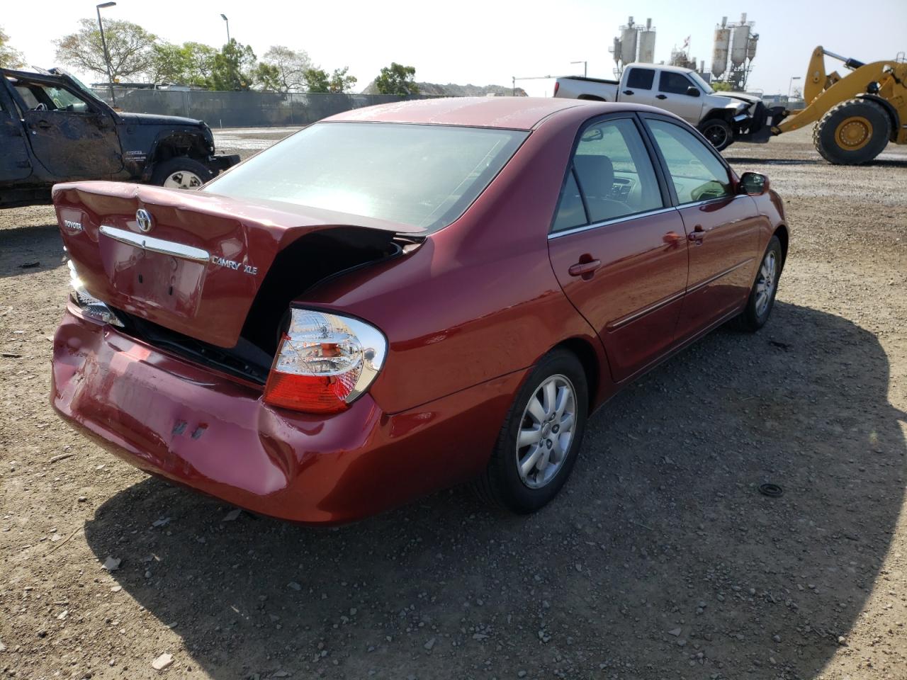 Photo 4 from auction – 2003 TOYOTA CAMRY LE with VIN JTDBE32K730170533