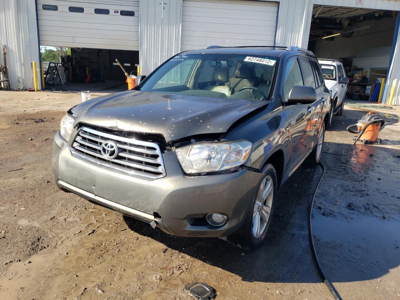 Photo 2 from auction – 2008 TOYOTA HIGHLANDER with VIN JTEDS42A182057988