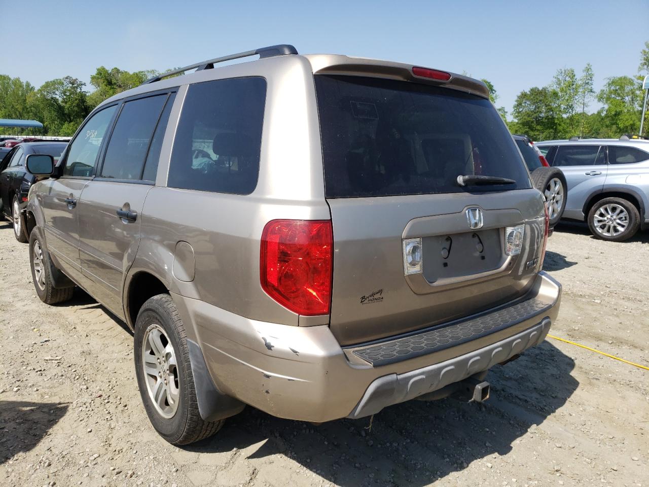 Photo 3 from auction – 2004 HONDA PILOT EXL with VIN 2HKYF18554H550598