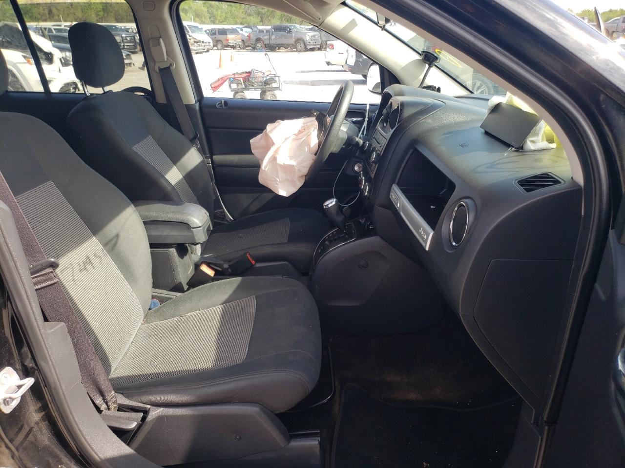 Photo 5 from auction – 2014 JEEP COMPASS SP with VIN 1C4NJCBA4ED749507
