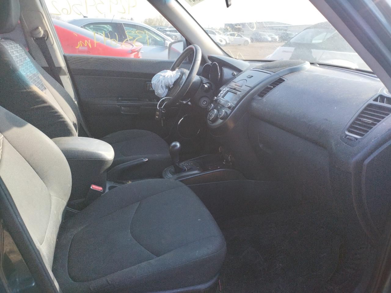 Photo 5 from auction – 2011 KIA SOUL + with VIN KNDJT2A20B7198354