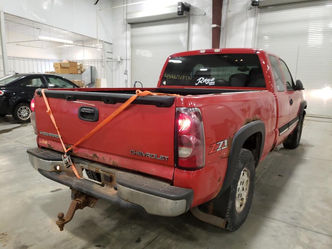 Photo 4 from auction – 2004 CHEVROLET SILVERADO with VIN 2GCEK19T141308890