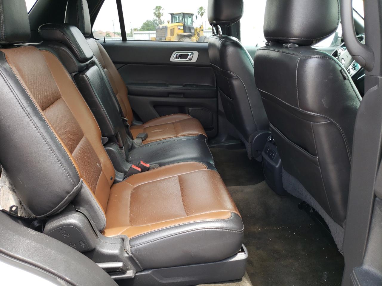 Photo 6 from auction – 2014 FORD EXPLORER L with VIN 1FM5K7F86EGA07714