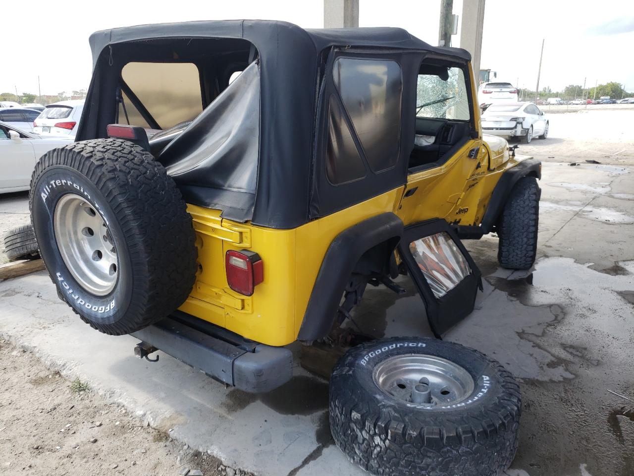 Photo 4 from auction – 2000 JEEP WRANGLER / with VIN 1J4FA49S7YP744713
