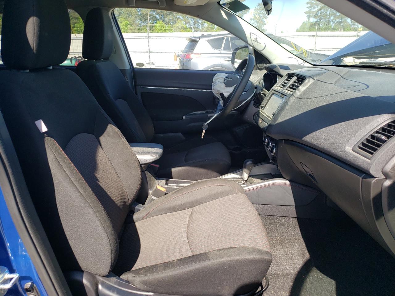 Photo 5 from auction – 2019 MITSUBISHI OUTLANDER with VIN JA4AP3AU7KU005107
