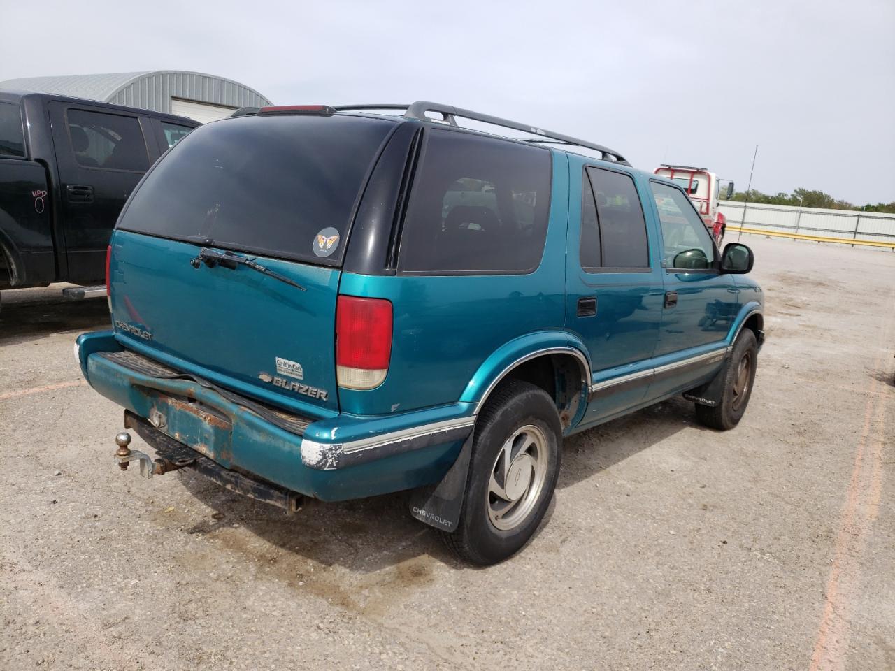 Photo 4 from auction – 1995 CHEVROLET BLAZER with VIN 1GNDT13W1S2169604