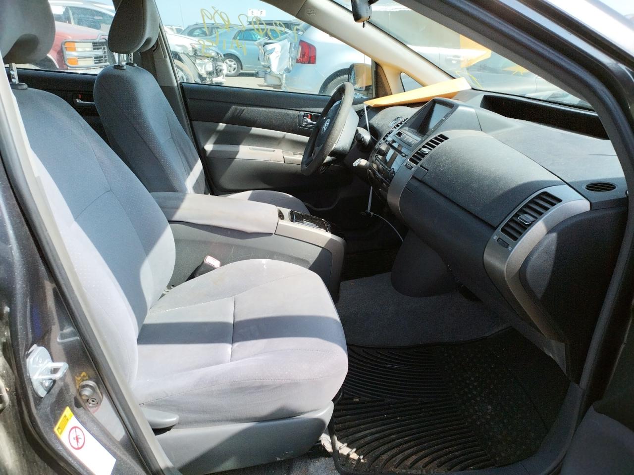 Photo 5 from auction – 2006 TOYOTA PRIUS with VIN JTDKB20U263195091