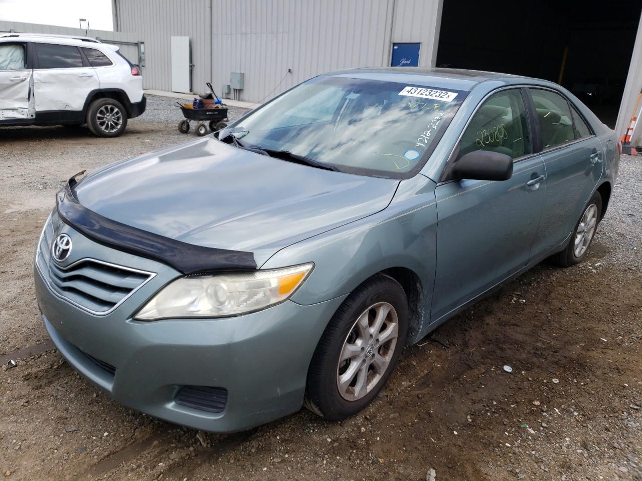 صورة رقم 2 من المزاد - 2011 TOYOTA CAMRY BASE مع VIN 4T1BF3EK4BU652758