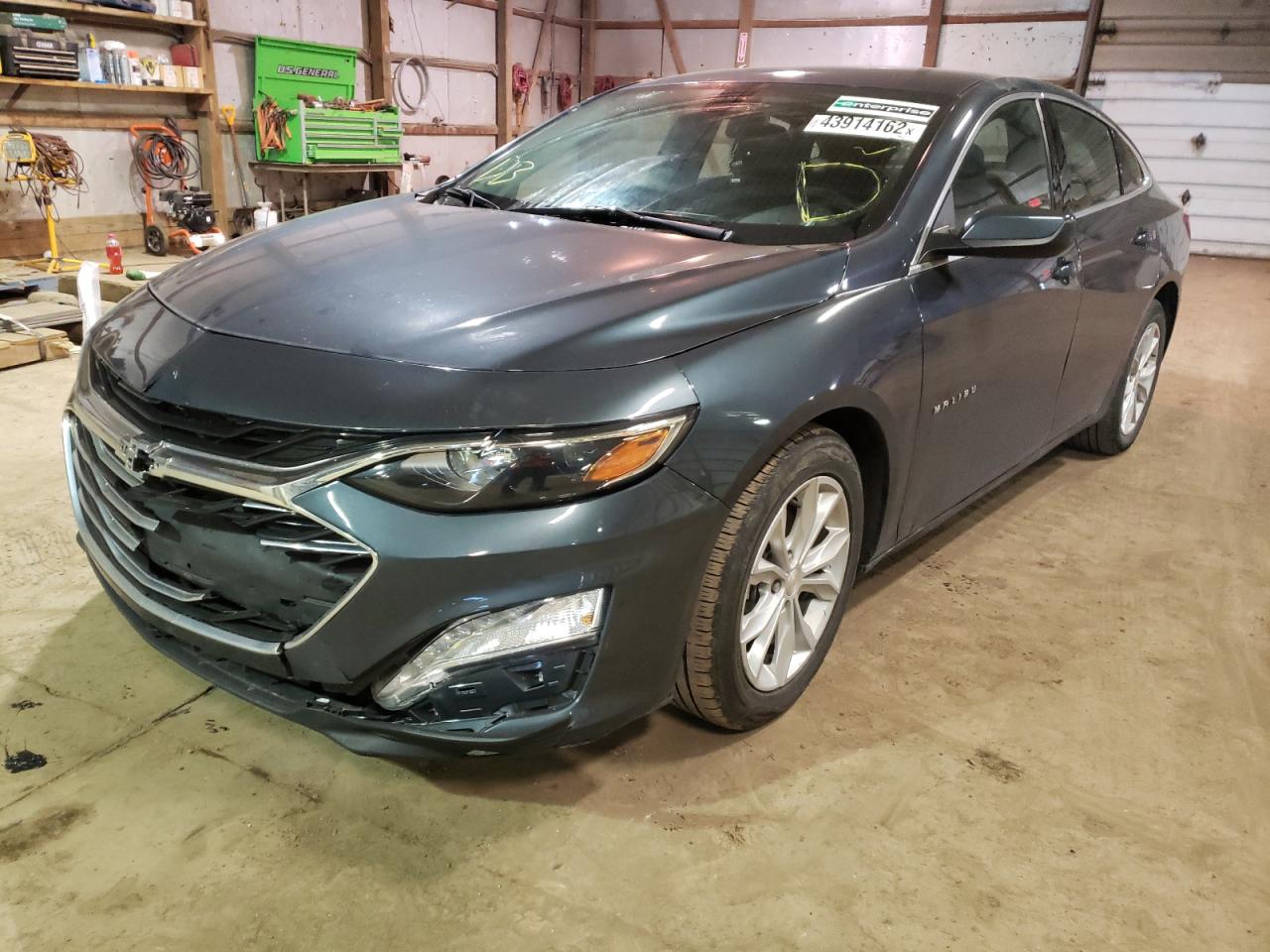 Photo 2 from auction – 2020 CHEVROLET MALIBU LT with VIN 1G1ZD5ST6LF065705