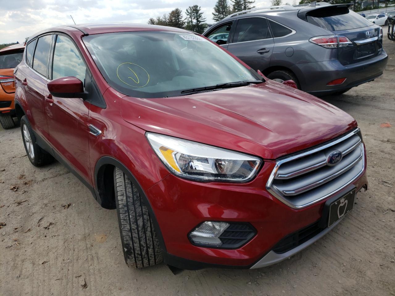 FORD ESCAPE SE 2017 with VIN 1FMCU9GDXHUB57176 - Photo from auction