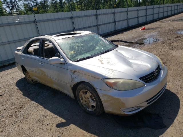 TOYOTA CAMRY LE 2003 with VIN 4T1BF30K53U551575 - Photo from auction