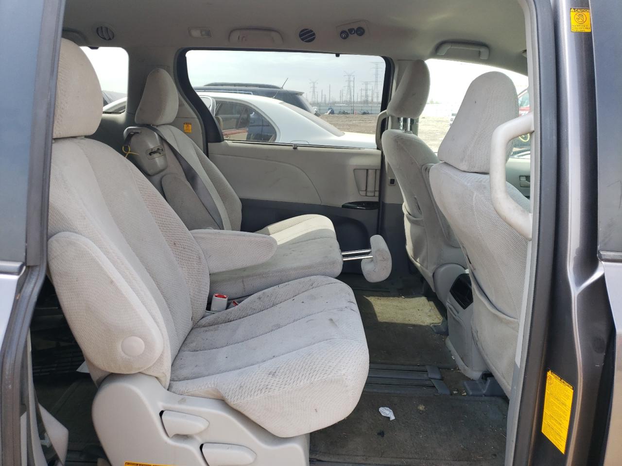 Photo 6 from auction – 2012 TOYOTA SIENNA LE with VIN 5TDKK3DC1CS229930