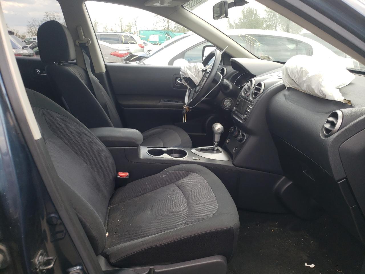 Photo 5 from auction – 2013 NISSAN ROGUE S with VIN JN8AS5MT5DW528639