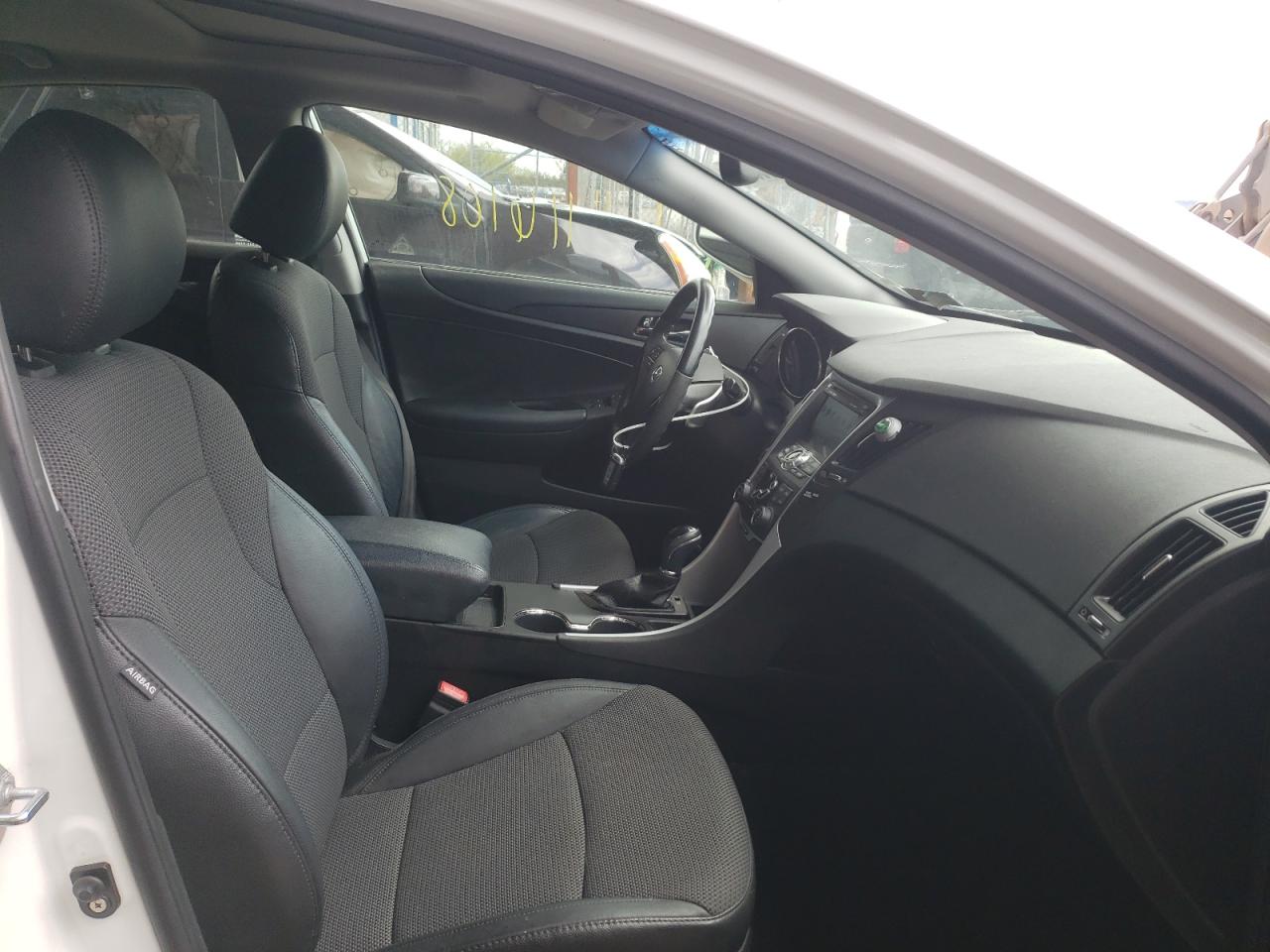 Photo 5 from auction – 2011 HYUNDAI SONATA SE with VIN 5NPEC4AB8BH316398