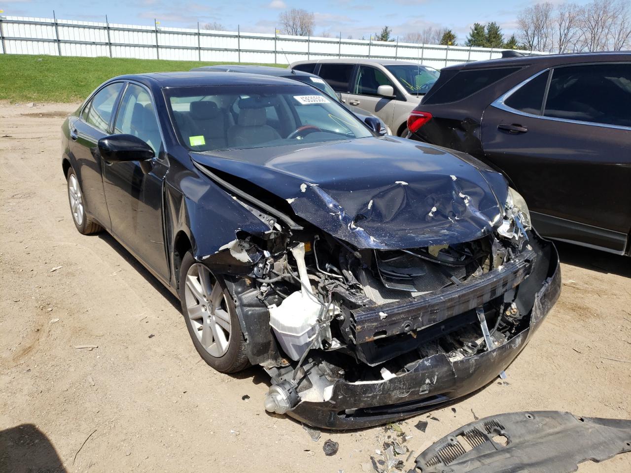 LEXUS ES 350 2007 with VIN JTHBJ46GX72139986 - Photo from auction