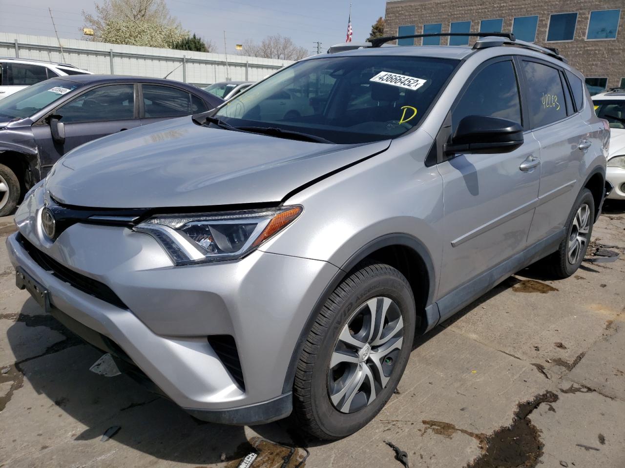 Photo 2 from auction – 2017 TOYOTA RAV4 LE with VIN 2T3BFREV0HW666900