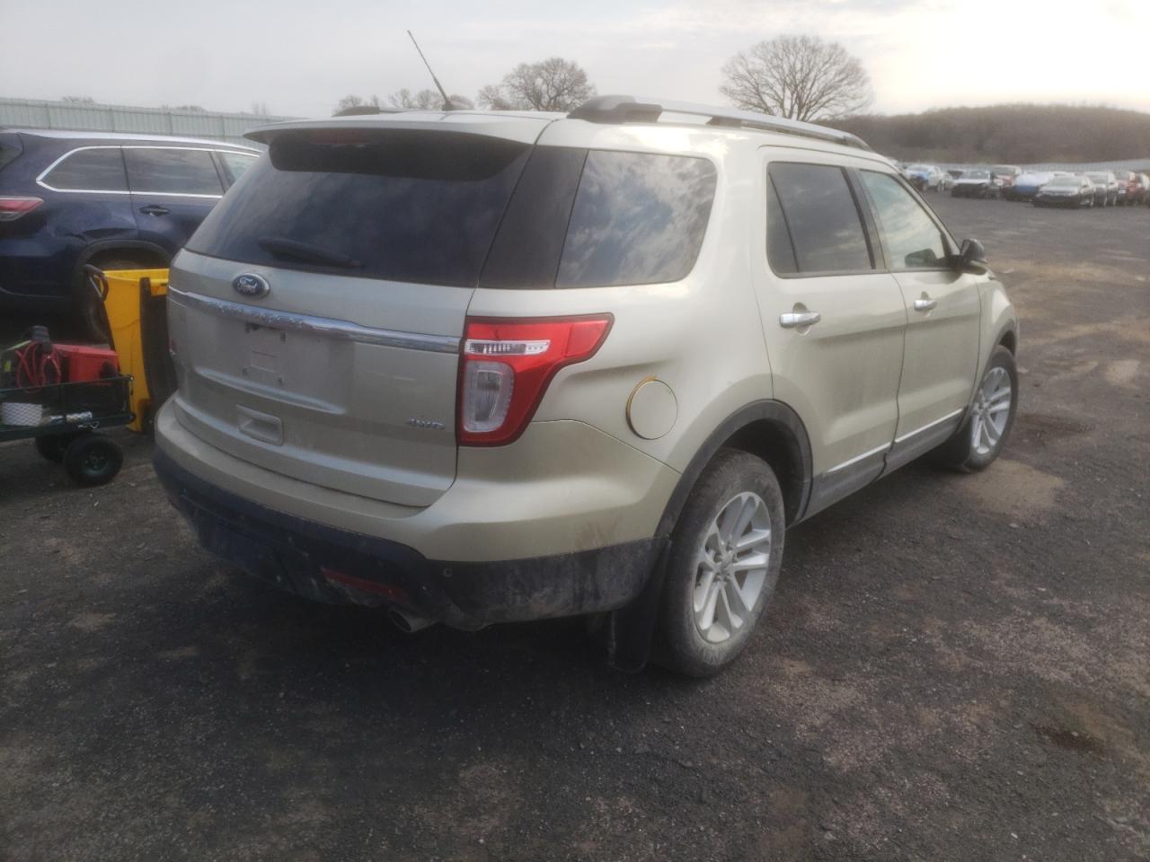 Photo 4 from auction – 2011 FORD EXPLORER X with VIN 1FMHK8D81BGA03300