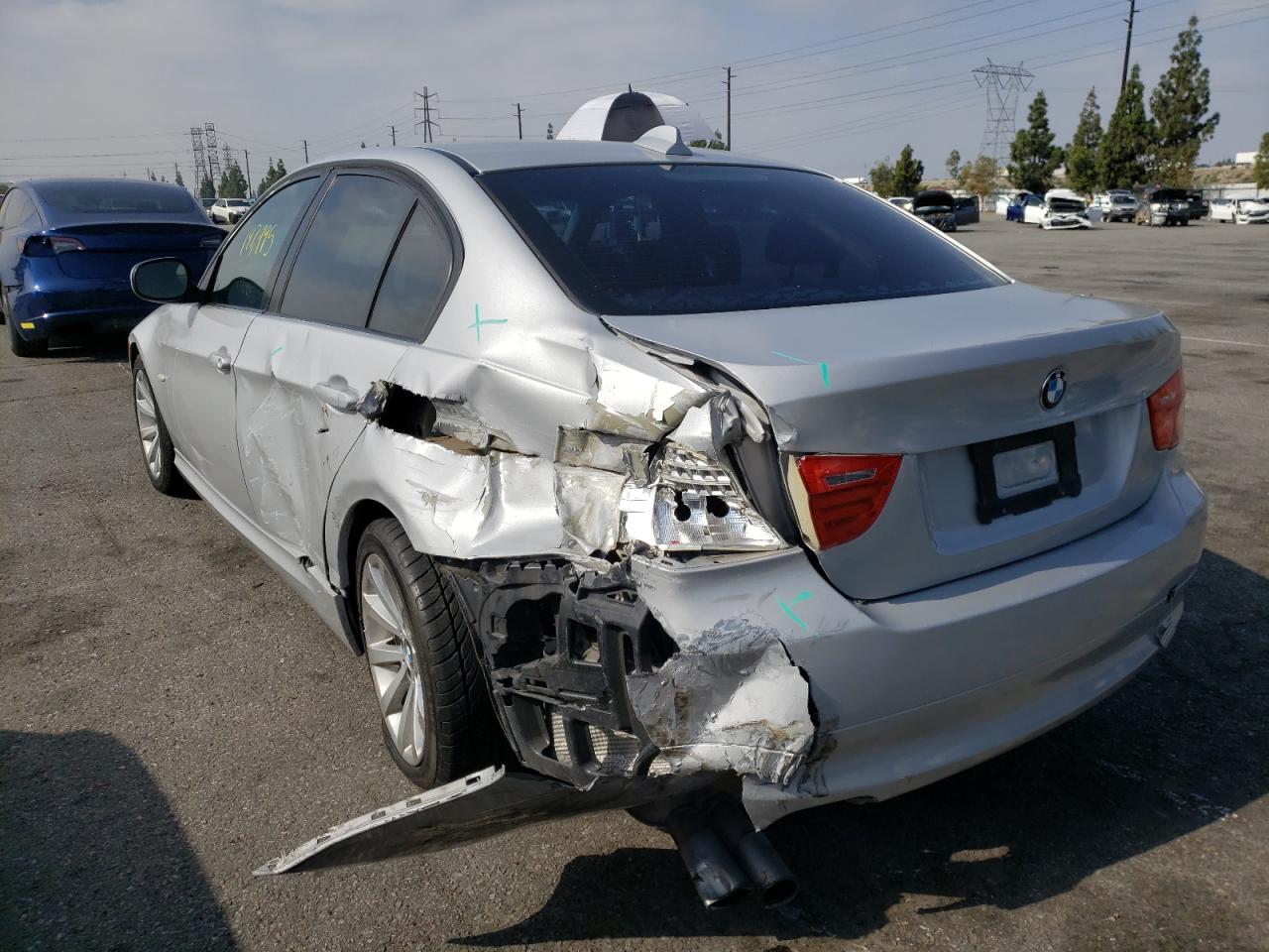 Photo 3 from auction – 2011 BMW 328 I SULE with VIN WBAPH5C58BA442577
