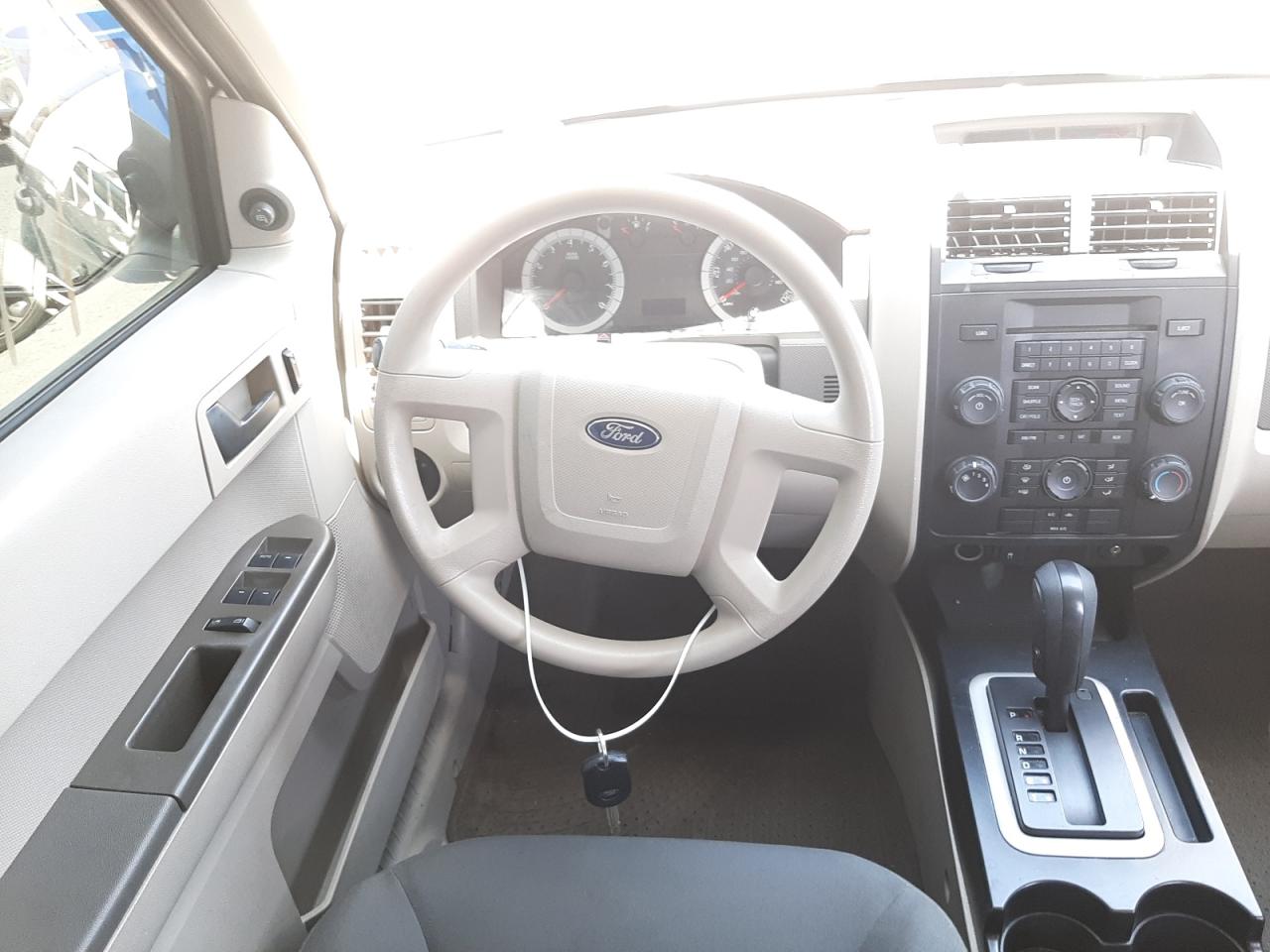 Photo 9 from auction – 2008 FORD ESCAPE XLS with VIN 1FMCU92Z78KE60267