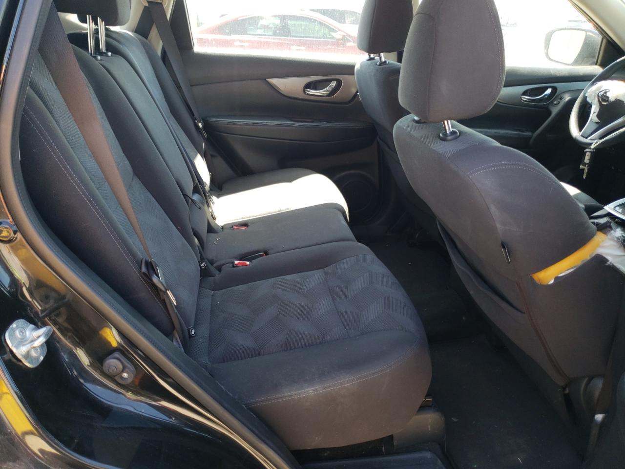 Photo 6 from auction – 2016 NISSAN ROGUE S with VIN KNMAT2MV8GP652122