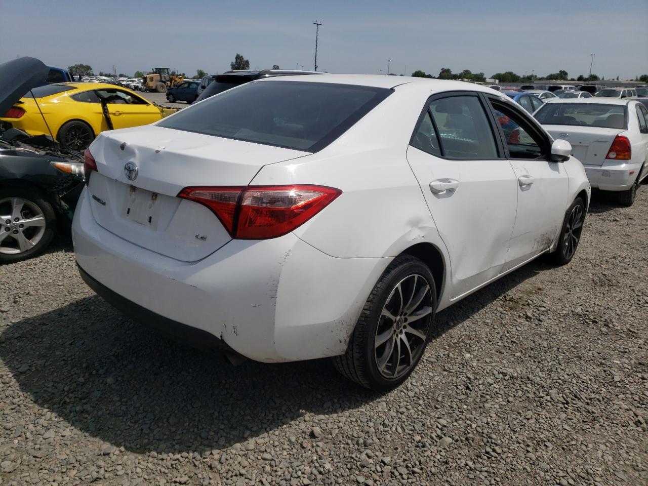 Photo 4 from auction – 2017 TOYOTA COROLLA L with VIN 2T1BURHE9HC929090