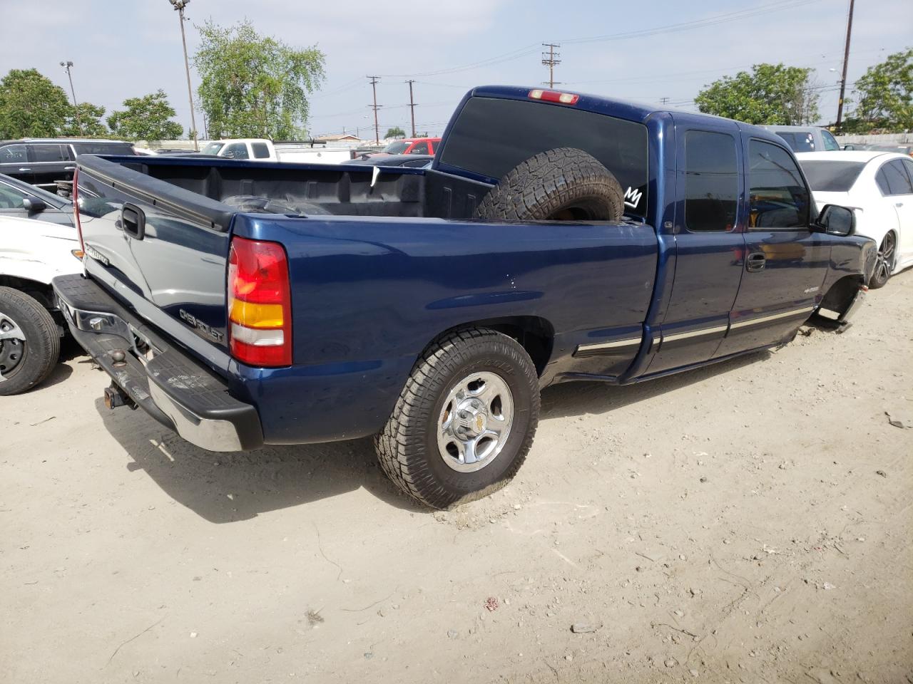 Photo 4 from auction – 2002 CHEVROLET SILVERADO with VIN 2GCEC19V321153142