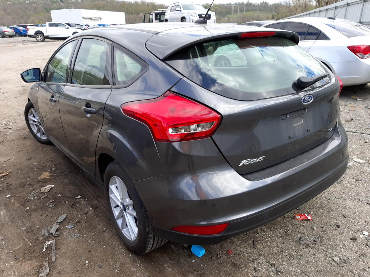 Photo 3 from auction – 2018 FORD FOCUS SE with VIN 1FADP3K23JL285795