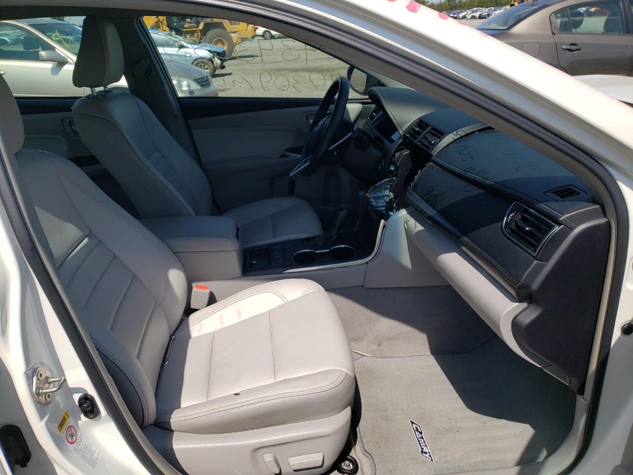 Photo 5 from auction – 2015 TOYOTA CAMRY HYBR with VIN 4T1BD1FK7FU145481