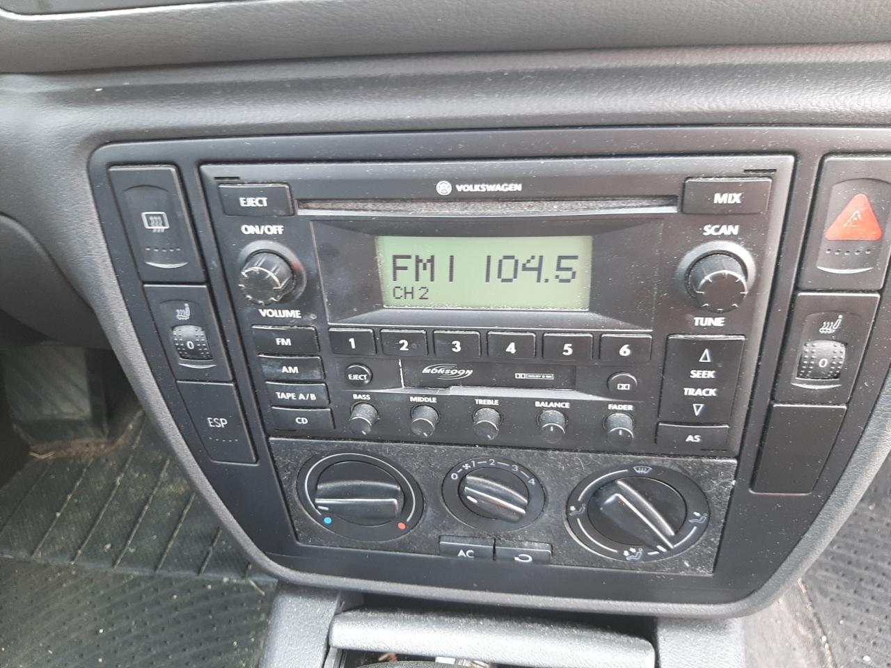 Photo 9 from auction – 2004 VOLKSWAGEN PASSAT GLS with VIN WVWPD63B04P322461