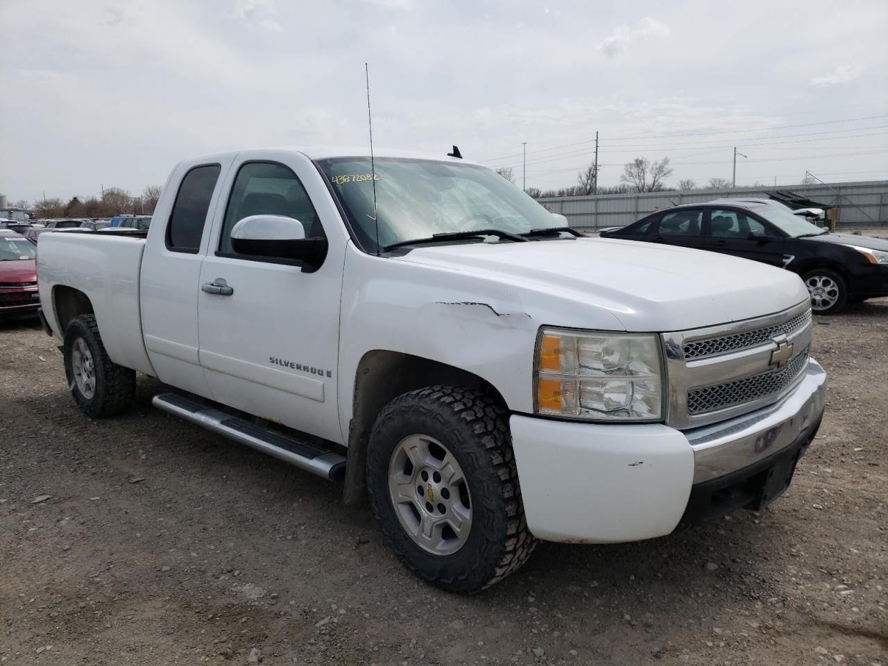 CHEVROLET SILVERADO 2008 with VIN 2GCEK190381319093 - Photo from auction