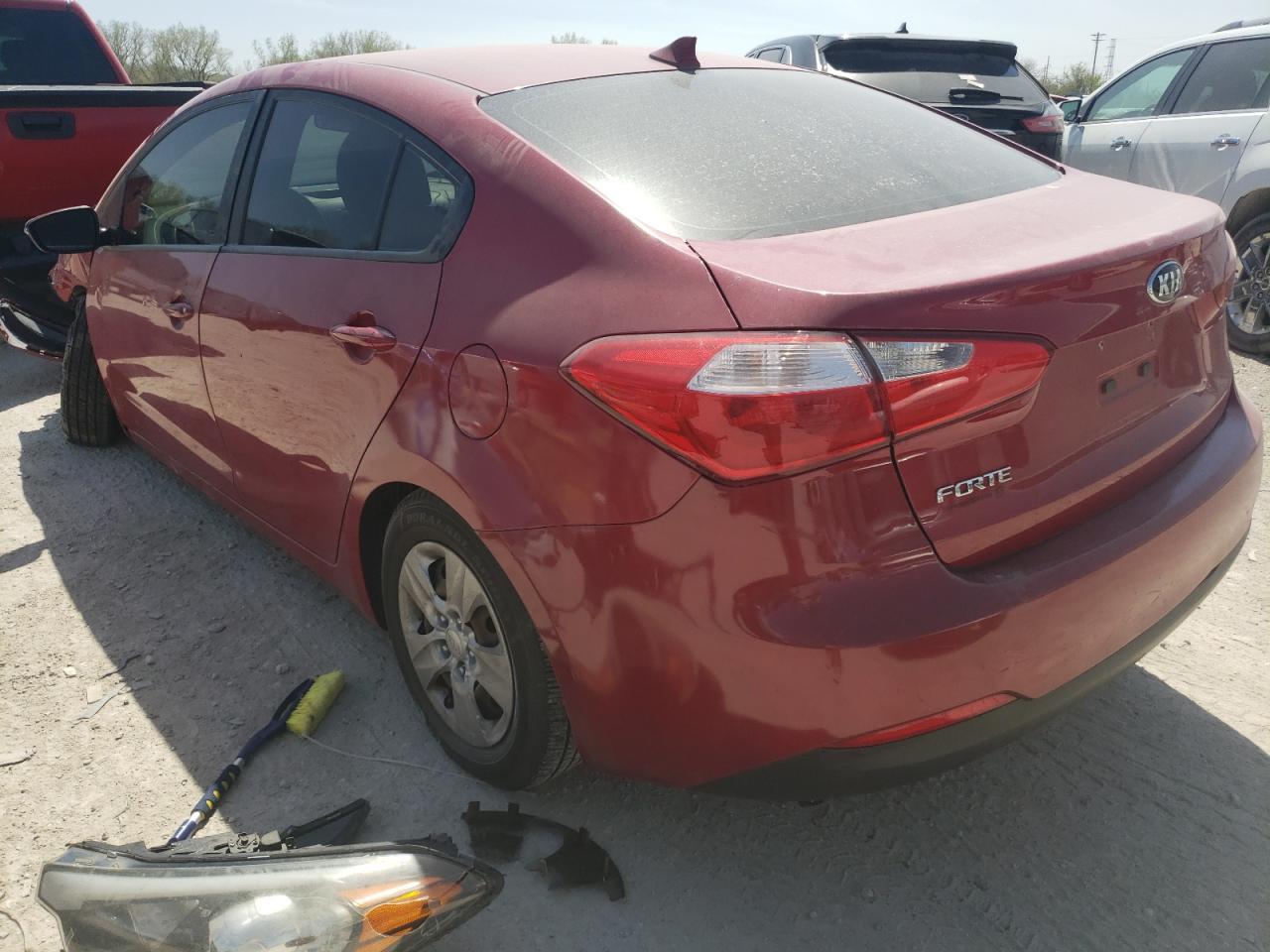 Photo 3 from auction – 2015 KIA FORTE LX with VIN KNAFX4A6XF5421698
