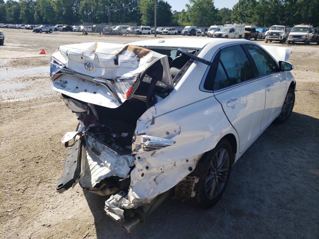 Photo 4 from auction – 2015 TOYOTA CAMRY LE with VIN 4T1BF1FK1FU990305