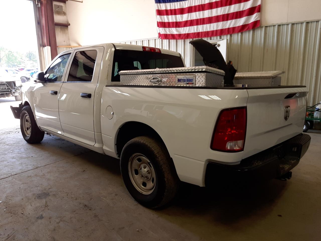 Photo 3 from auction – 2020 RAM 1500 CLASS with VIN 3C6RR6KT3LG202961