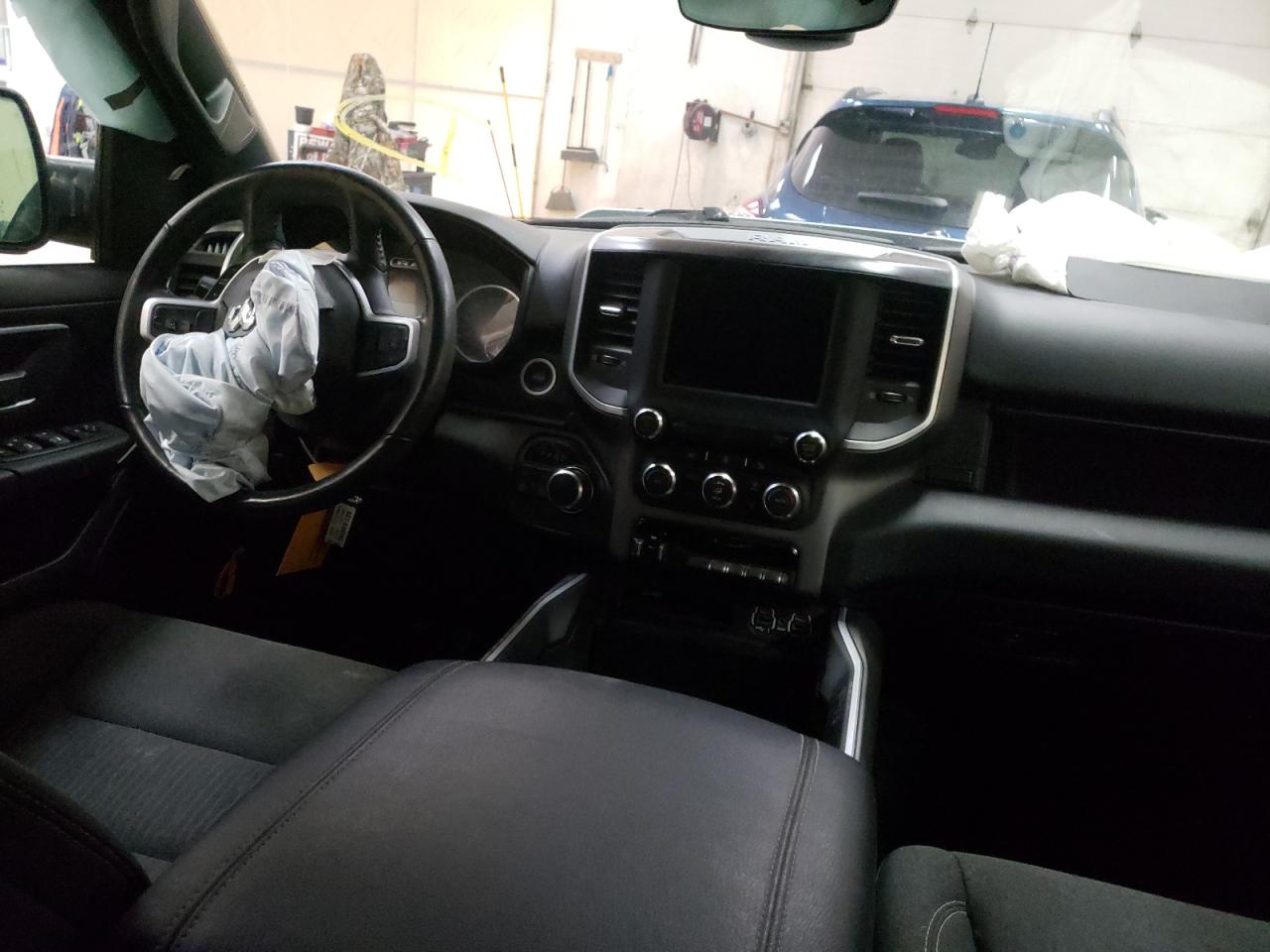 Photo 9 from auction – 2020 RAM 1500 BIG H with VIN 1C6SRFFT3LN236255