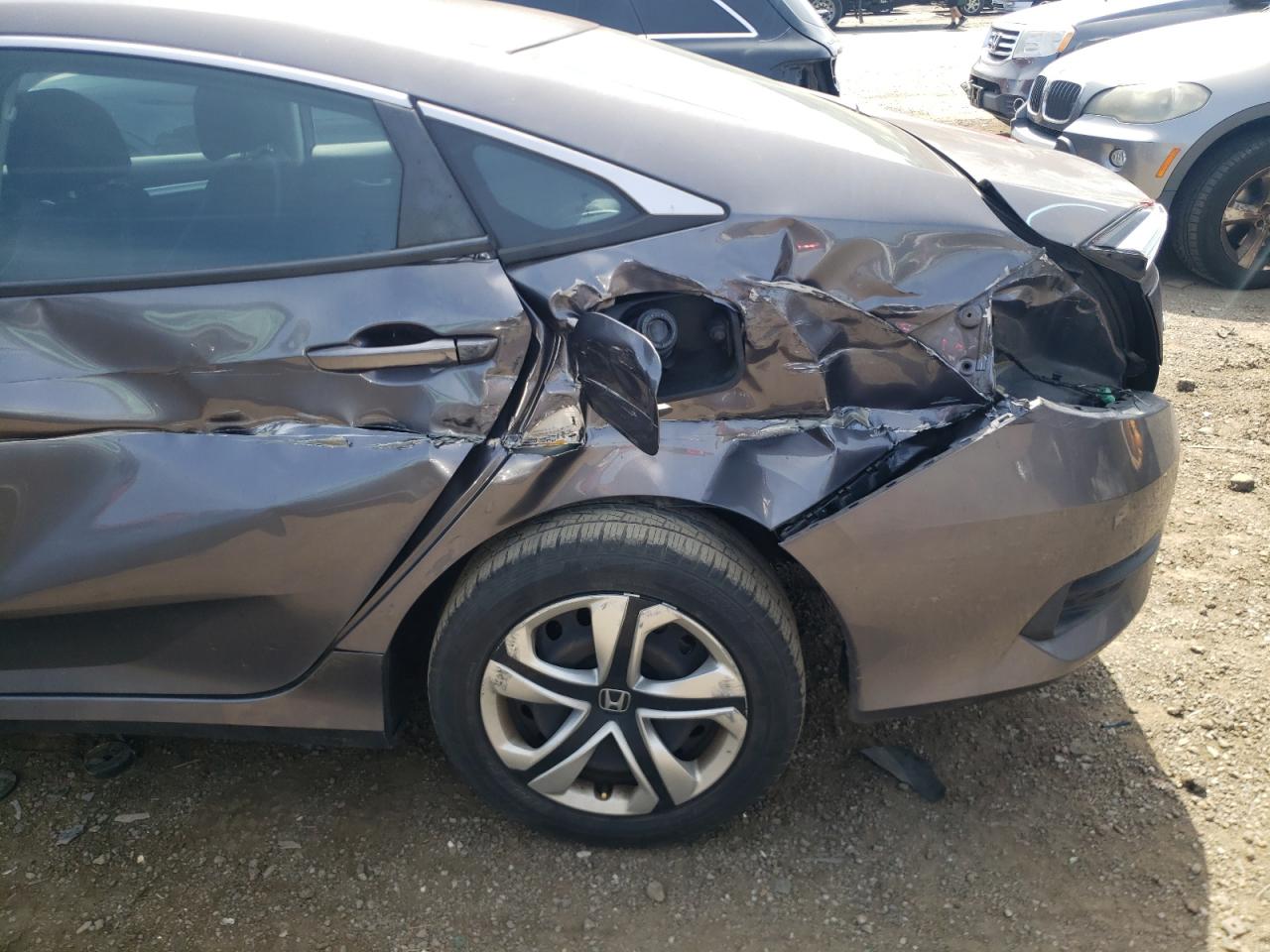 Photo 9 from auction – 2016 HONDA CIVIC LX with VIN 19XFC2F53GE208374