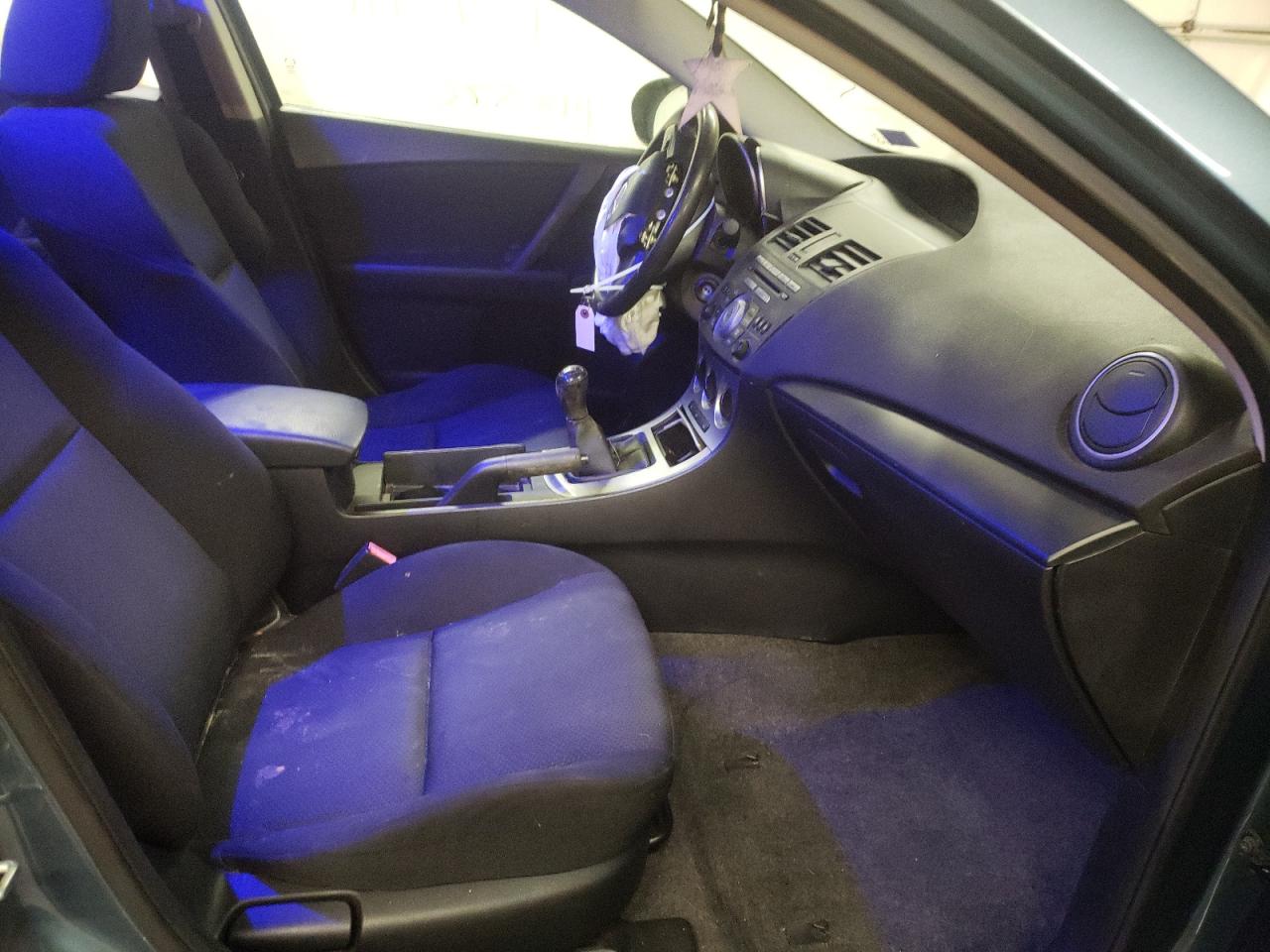 Photo 5 from auction – 2011 MAZDA 3 I with VIN JM1BL1UG1B1367127