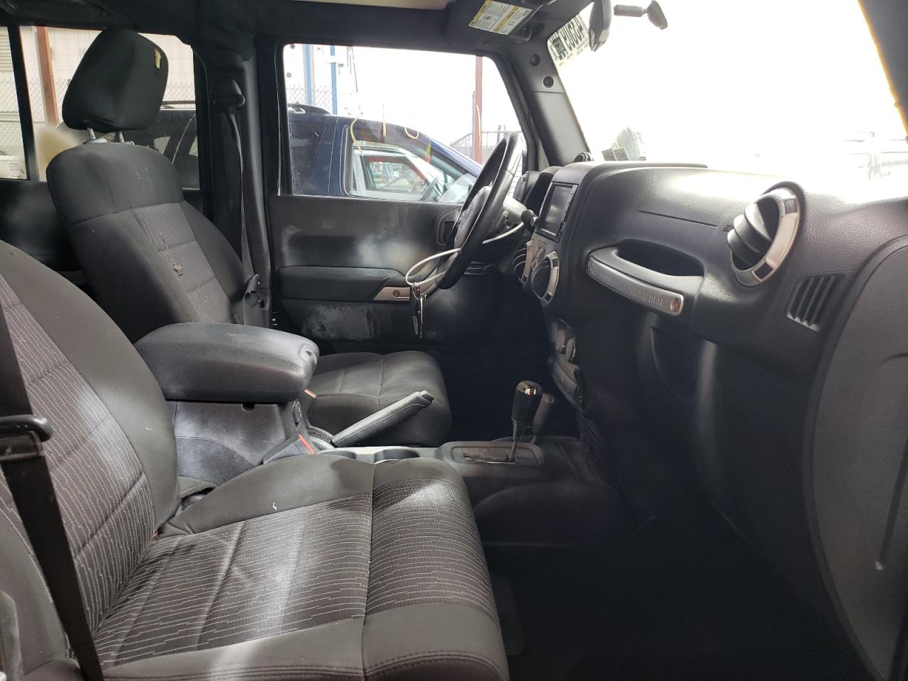 Photo 5 from auction – 2012 JEEP WRANGLER U with VIN 1C4BJWEG9CL279062