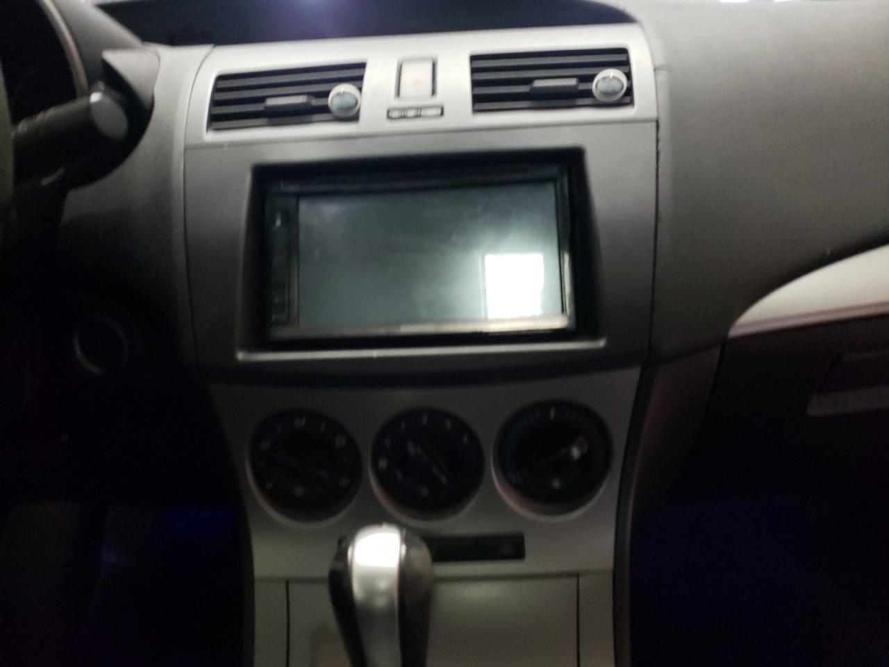 Photo 9 from auction – 2010 MAZDA 3 S with VIN JM1BL1S69A1236648