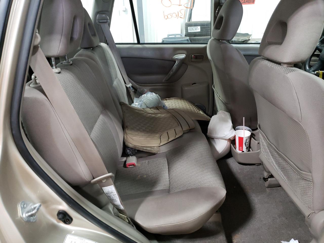 Photo 6 from auction – 2004 TOYOTA RAV4 with VIN JTEHD20V140008186