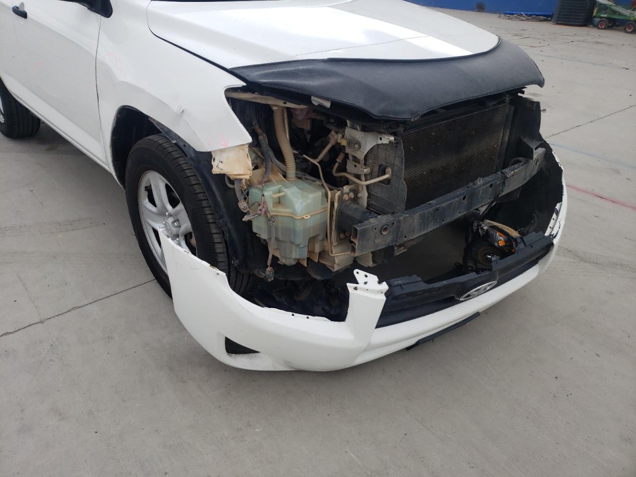 Photo 9 from auction – 2009 TOYOTA RAV4 with VIN JTMBF33V99D014632
