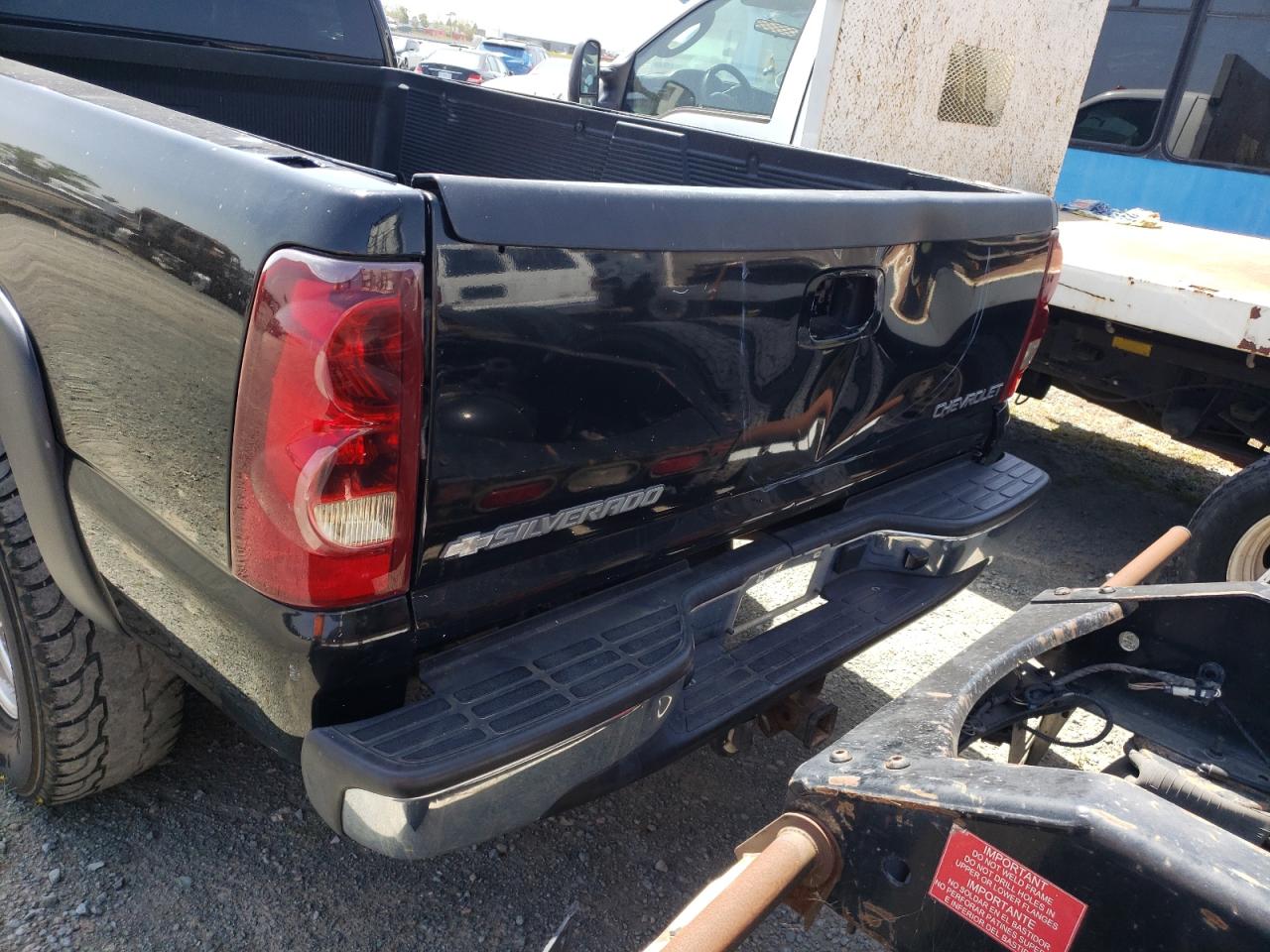 Photo 9 from auction – 2003 CHEVROLET SILVERADO with VIN 1GCHK23153F140561