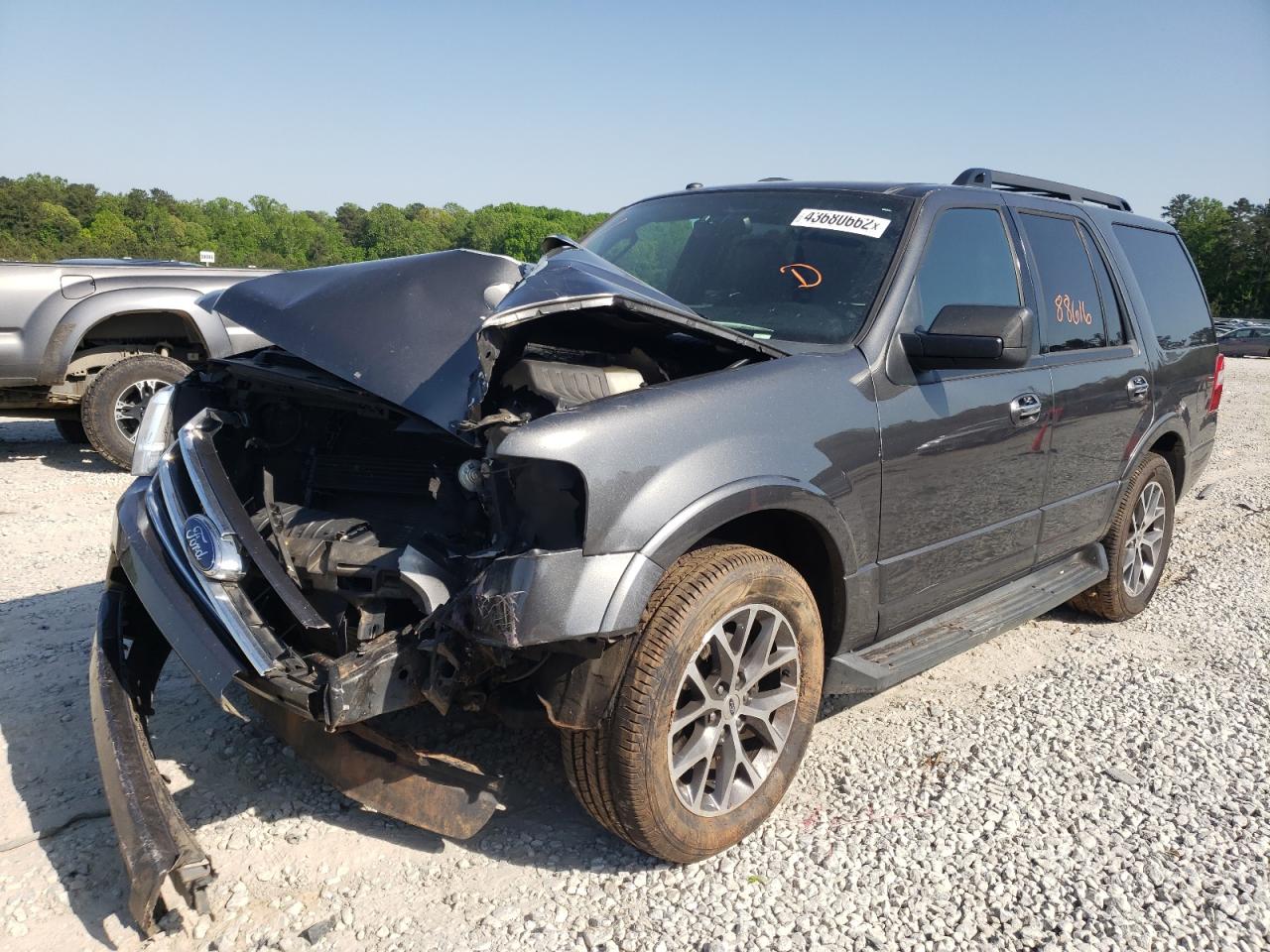 Photo 2 from auction – 2017 FORD EXPEDITION with VIN 1FMJU1HT1HEA46220