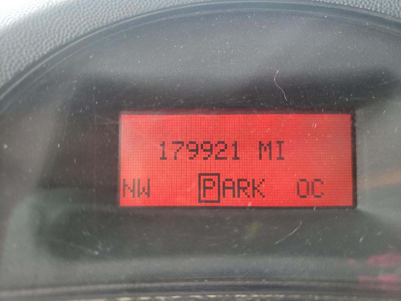 Photo 8 from auction – 2008 PONTIAC GRAND PRIX with VIN 2G2WP552181169025
