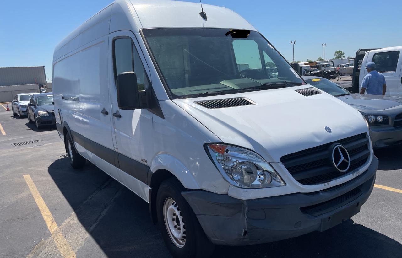 Photo 1 from auction – 2011 MERCEDES-BENZ SPRINTER 2 with VIN WD3PE8CBXB5589585