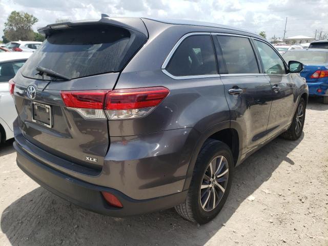 Photo 4 from auction – 2017 TOYOTA HIGHLANDER with VIN 5TDKZRFH7HS522892