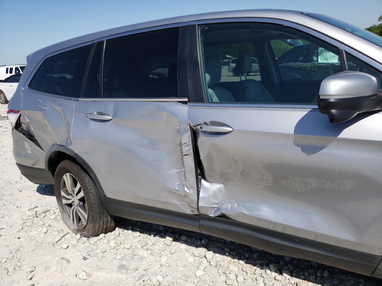 Photo 9 from auction – 2016 HONDA PILOT EXL with VIN 5FNYF5H52GB018526