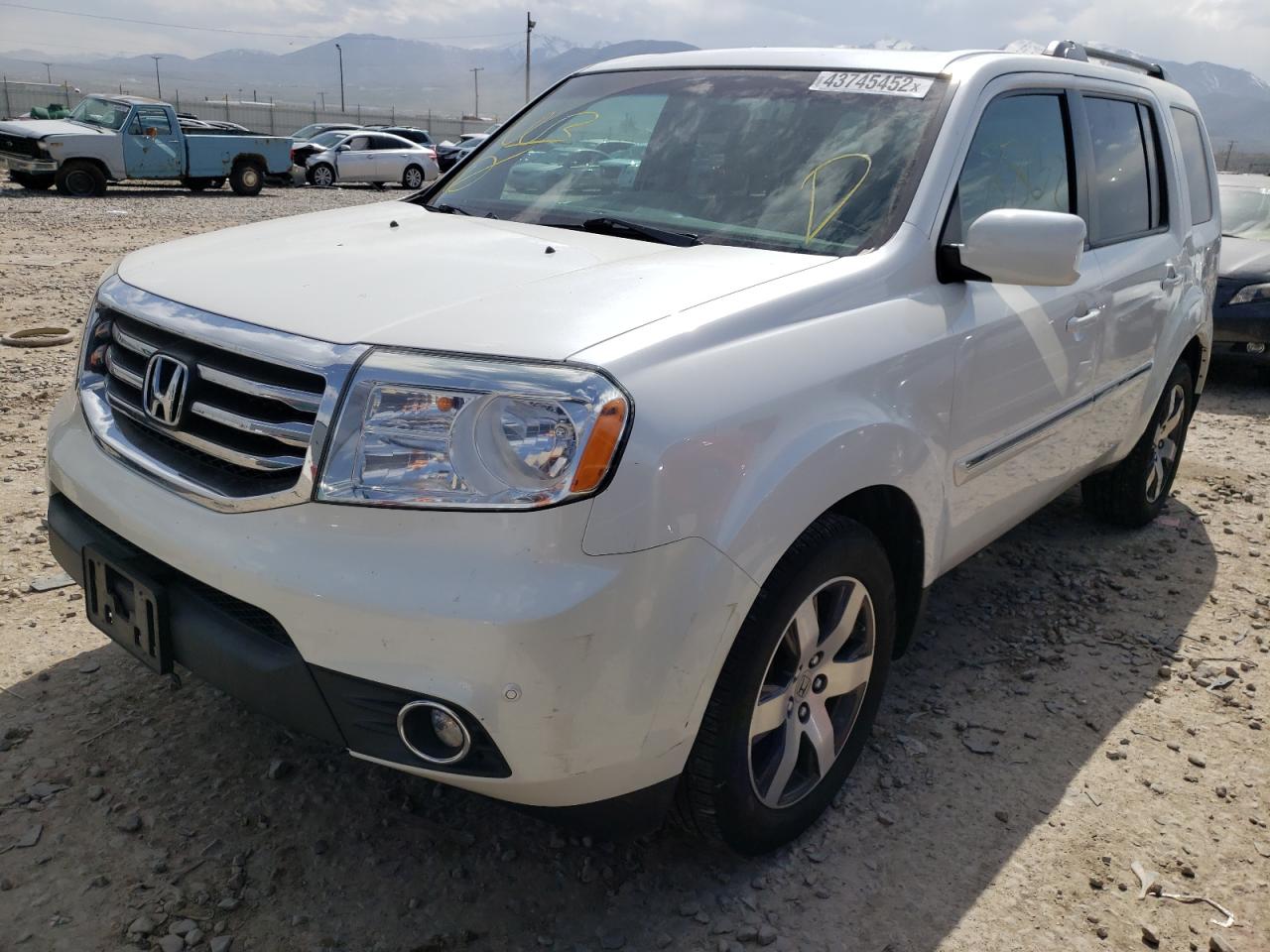 Photo 2 from auction – 2012 HONDA PILOT TOUR with VIN 5FNYF4H94CB059313